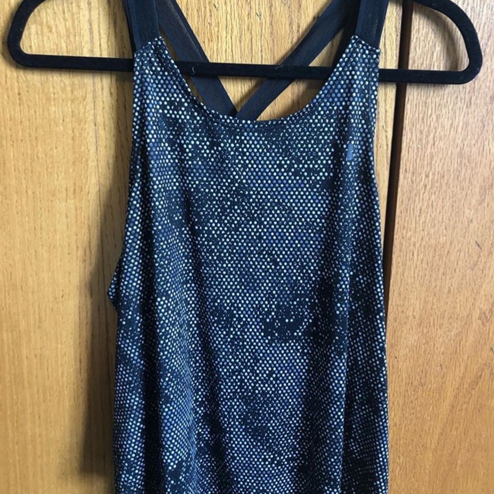 Pattern athletic top